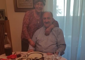 Τα οικογενειακά  Χριστούγεννα του  Μεριβάκη και οι ευχές