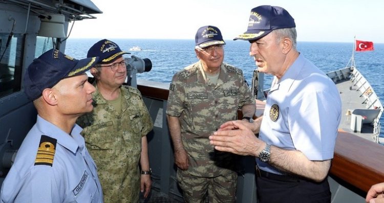 Ο Τούρκος ΥΠΑΜ κατηγορεί την Ελλάδα γιατί με τις ΝΑΥΤΕΧ …Παρενοχλεί την Τουρκία !!!
