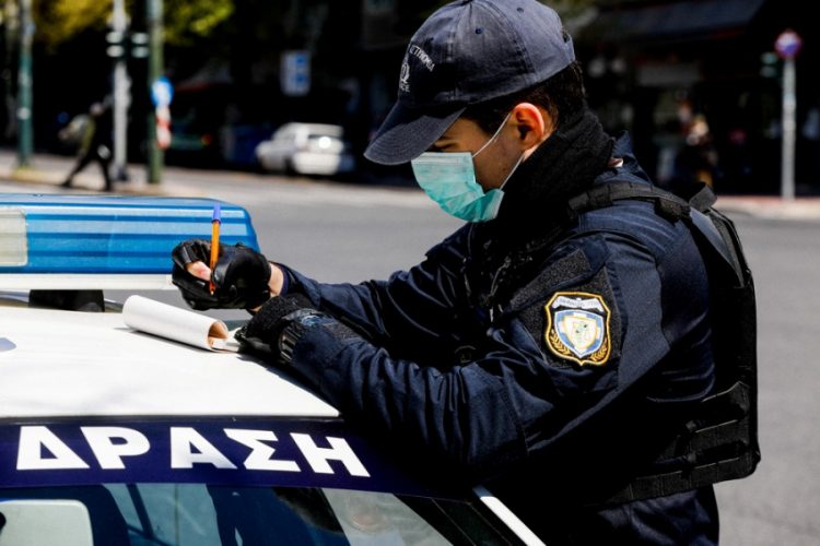 Πρόστιμα στη Θεσσαλία για παραβάσεις μέτρων κατά του κορωνοϊού