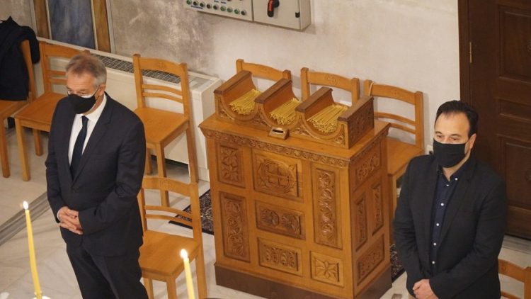 Σε κλίμα βαθιάς συγκίνησης  και με αυξημένα μέτρα  η κηδεία του Μητροπολίτη Αλεξίου