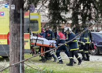 Σοκ στη Λάρισα: Νεαρή κοπέλα “κεραυνοβολήθηκε” στις γραμμές του ΟΣΕ