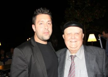 Ο νέος είναι ωραίος….