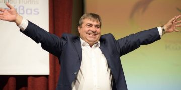 Μοιράζει χρήμα στα Αθλητικά Σωματεία ο Μαράβας