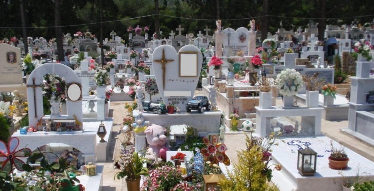 Τάφοι… τέλος! Γέμισε το Κοιμητήριο Σαραγίων στα Τρίκαλα