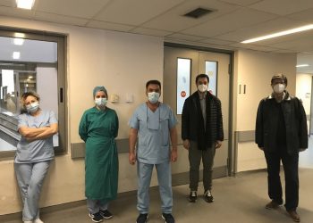 Ξεναγήθηκε στους χώρους του Νοσοκομείου Τρικάλων όπου θα πραγματοποιηθούν  οι εμβολιασμοί