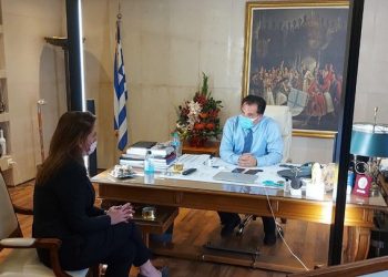 Διαβεβαιώσεις από τον Υπουργό Ανάπτυξης και από τον Γενικό Γραμματέα Εμπορίου στην κ. Παπακώστα