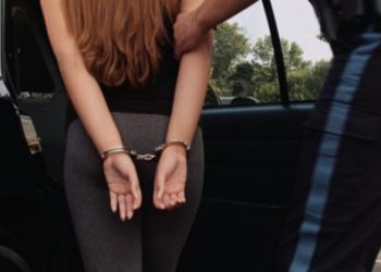 Συνελήφθη γιατί «έσπασε» τα μέτρα και άνοιξε το καφενείο