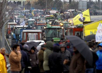 Σοβαρά προβλήματα επιβίωσης αντιμετωπίζουν δεκάδες χιλιάδες βιοπαλαιστές αγρότες και κτηνοτρόφοι
