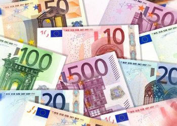 Μοιράζει χρήμα στα Αθλητικά Σωματεία ο Μαράβας