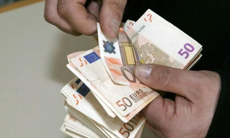 Επίδομα 800 ευρώ: Ποιοι πρέπει να υποβάλουν αίτηση – Τελευταία ημέρα  σήμερα!