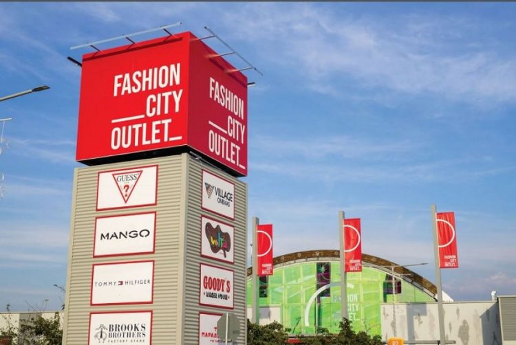 Fashion City Outlet: Σε πλήρη λειτουργία τα εμπορικά καταστήματα στην περίοδο των χειμερινών εκπτώσ
