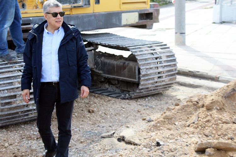 Νέα έργα αντιπλημμυρικής προστασίας σε Πάμισο και Ενιπέα