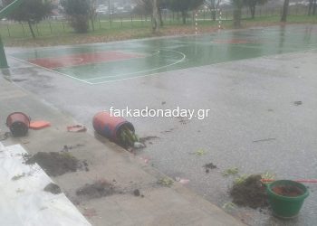 Άγνωστοι προκάλεσαν φθορές στο ΓΕΛ  Φαρκαδόνας