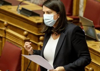 Κεραμέως: Δεν έχει προγραμματιστεί συζήτηση με την επιτροπή των ειδικών για το άνοιγμα γυμνασίων και λυκείων