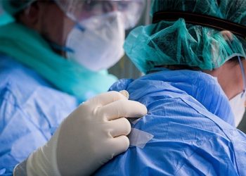 Ο ΠΟΥ προειδοποιεί ότι το 2021 μπορεί να είναι χειρότερο από το 2020