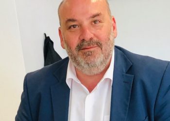 Κρεμμύδας: Ο εμβολιασμός είναι απαραίτητος για να προστατέψουμε τη ζωή μας