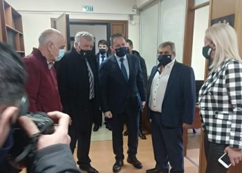 Ραντεβού στο Υπουργείο έδωσαν Μαράβας – Πέτσας