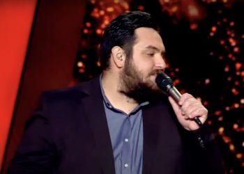 Mαγεύει με τη φωνή του στο The Voice ο Λαρισαίος Νίκος Νταλάκας (Bίντεο)