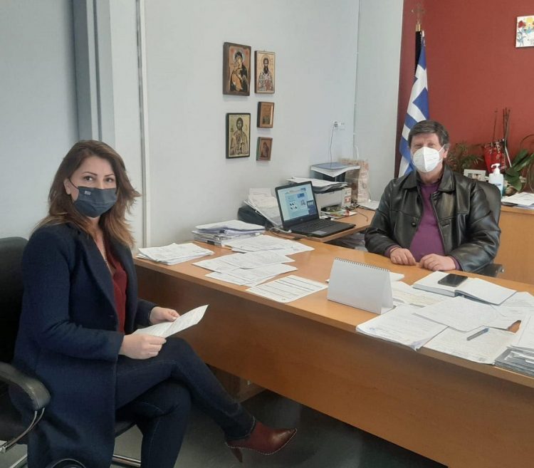 Η Τρικαλινή Βουλευτής Κατερίνα Παπακώστα επισκέφθηκε  το Νοσοκομείο Τρικάλων