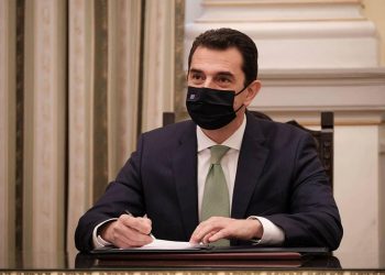 Με θρησκευτικό όρκο ορκίστηκε υπουργός Ενέργειας ο Κώστας Σκρέκας (BINTEO)