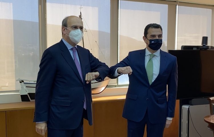Παρέλαβε το χαρτοφυλάκιο του Υπουργείου Περιβάλλοντος και Ενέργειας  ο Κώστας Σκρέκας