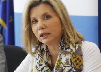 Μακρή: Πρόστιμα σε όσους μαθητές κάθονται σε πλατείες μετά το μάθημα