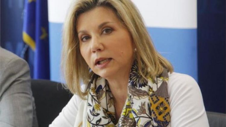 Μακρή: Πρόστιμα σε όσους μαθητές κάθονται σε πλατείες μετά το μάθημα