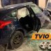 Τρίκαλα: Αυτοκίνητο καρφώθηκε σε κατάστημα ελαστικών (φωτο)