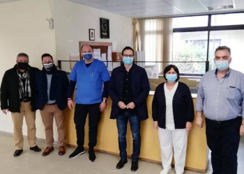 Ενίσχυση των ΚΥ Πύλης και Καλαμπάκας ζητάει ο Χατζηγάκης
