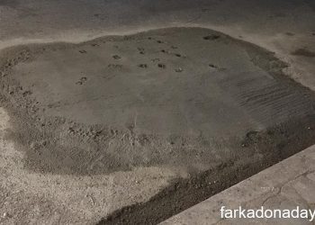 Οι μισοί γελάνε και οι άλλοι μισοί βρίζουν…