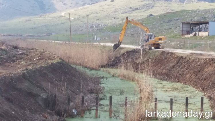 Μιχαλάκης και…ξερό ψωμί…λένε και στον Δήμο Φαρκαδόνας!