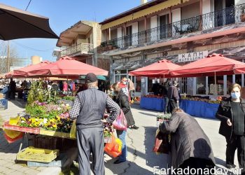 Με πολύ κόσμο και τήρηση των μέτρων η λαϊκή αγορά της Φαρκαδόνας