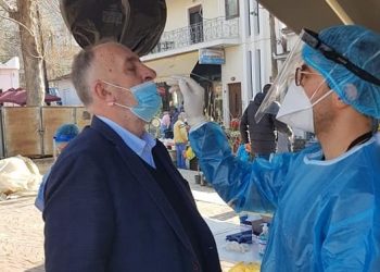 Ο Μουζακιάρης ρίχνει αλάτι στις πληγές του Μεριβάκη
