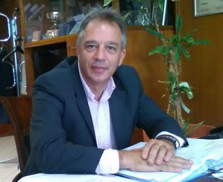 Μιχαλάκης και…ξερό ψωμί…λένε και στον Δήμο Φαρκαδόνας!
