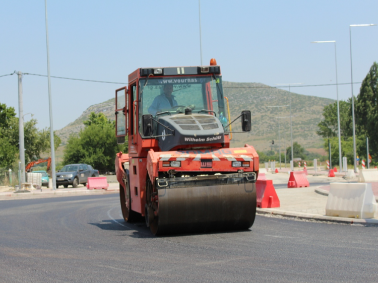Προχωρά η ολοκλήρωση του παράπλευρου δικτύου της Εθνικής Οδού Λάρισας – Τρικάλων