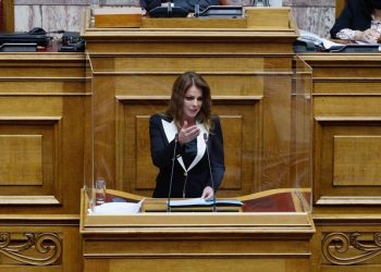 Παπακώστα: «Ισχυρή πολιτική βούληση για την αναδιάρθρωση & τον εκσυγχρονισμό των ΑΕΙ»