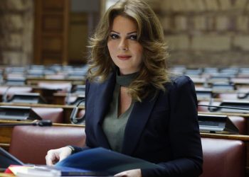 Δυναμική εισήγηση και σθεναρή επιχειρηματολογία από την Κατερίνα Παπακώστα