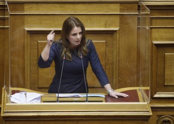 Αντάξια των Κοινοβουλευτικών καθηκόντων που της ανατέθηκαν από την Κυβέρνηση η Παπακώστα