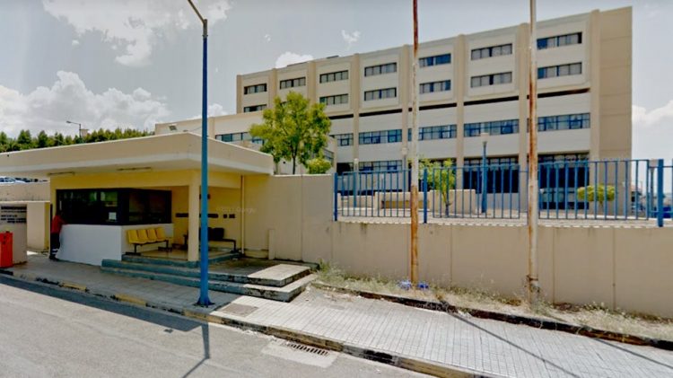 Κατέληξε 15χρονη ενώ νοσηλευόταν με κορονοϊό