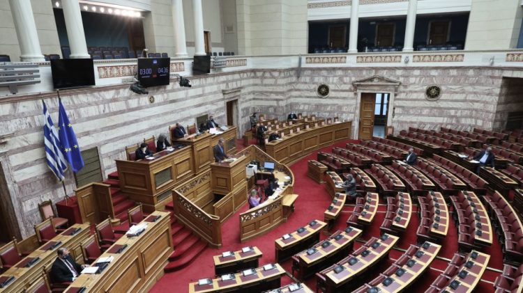 Σφοδρή σύγκρουση ΝΔ – ΣΥΡΙΖΑ στη Βουλή για Κουφοντίνα και Λιγνάδη