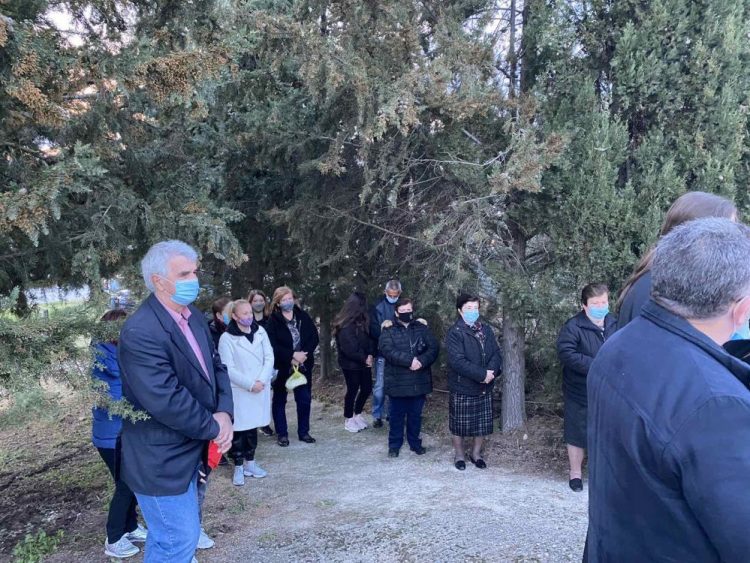 Στο κατεστραμμένο Κουτσόχερο ο Μητροπολίτης Λαρίσης για την Πρώτη Στάση των Χαιρετισμών της Υπεραγίας Θεοτόκου