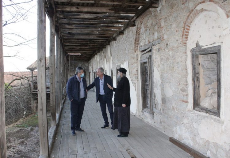 Ο σεισμός  «λάβωσε» και το ιστορικό μοναστήρι του Αγίου Βησσαρίωνα (Δουσίκου)