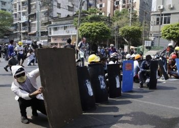 Διεθνής Αμνηστία: Ο στρατός της Μιανμάρ διαπράττει «εξωδικαστικές εκτελέσεις»