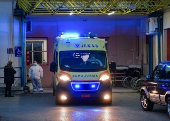 Εσπευσμένα στο Πανεπιστημιακό Νοσοκομείο της Λάρισας βρέφος ωρών