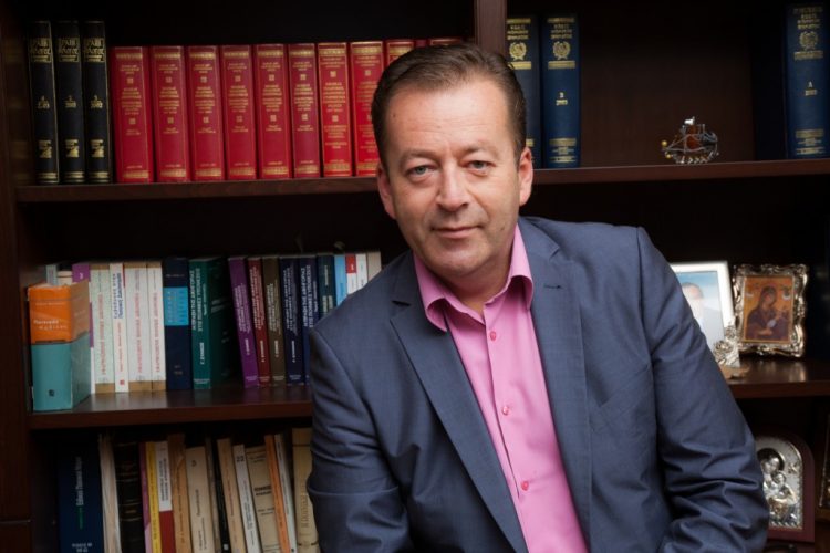 Β. Κόκκαλης: Για να μην αισθάνεται ούτε ένα παιδί ταπεινωμένο…