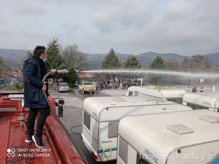 Παραδόθηκαν τα τροχόσπιτα  στους σεισμόπληκτους του Δήμου Φαρκαδόνας