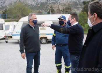 Ο Μιχαλάκης πάντα κοντά  σ’ όλους!!!!