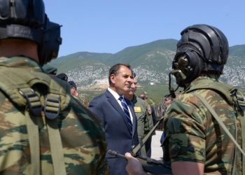 Οι Ένοπλες Δυνάμεις αποδεικνύουν με πράξεις ότι βρίσκονται στο πλευρό της κοινωνίας