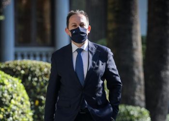 Επίσκεψη Πέτσα  στο σεισμόπληκτο  Ζάρκο