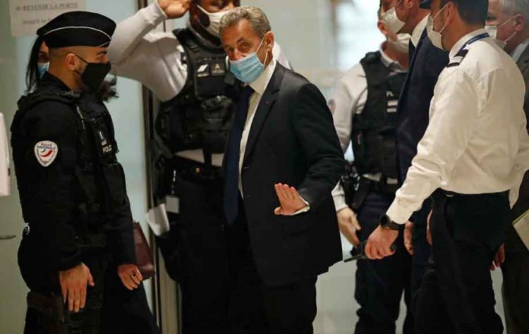Απόφαση σοκ για τον Σαρκοζί – Ένοχος για διαφθορά και κατάχρηση εξουσίας